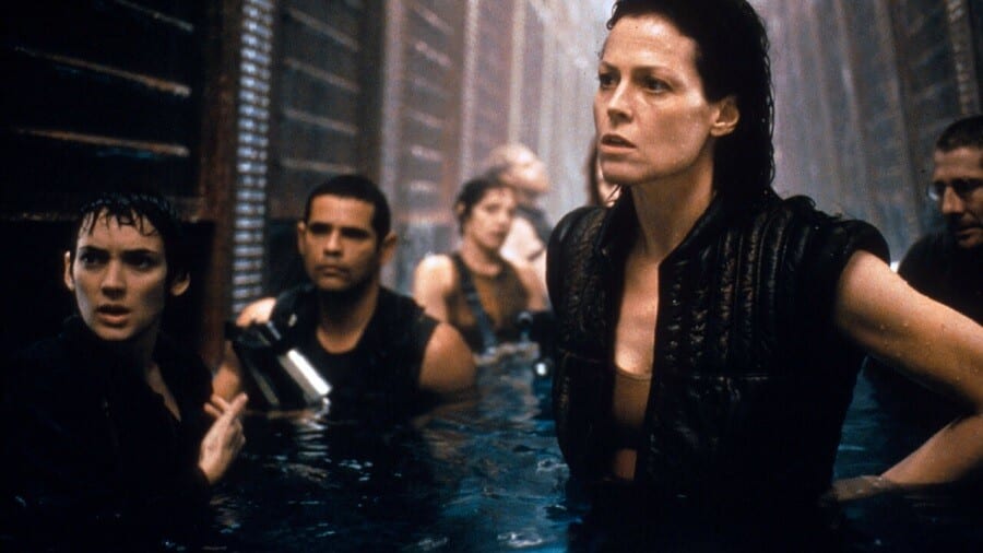 alien-resurrection-1997-movie-picture-01  