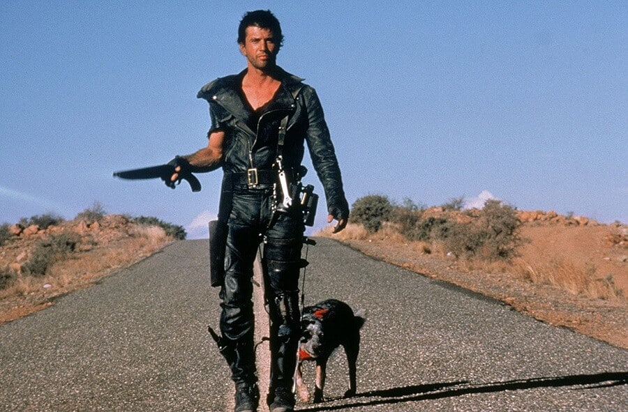 mad-max-2-the-road-warrior-1981-movie-picture-01  